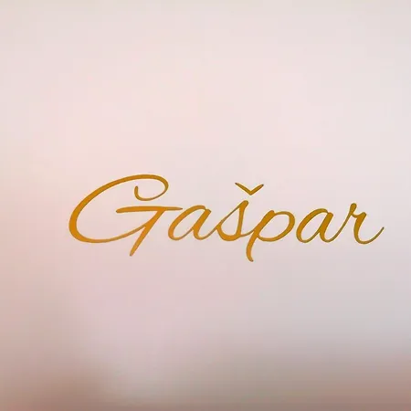 Tri Kralja - Three Kings In The Center With Private Parking Daire Imotski