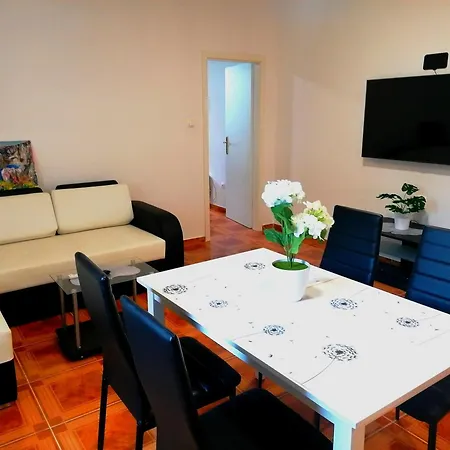 Tri Kralja - Three Kings In The Center With Private Parking * Imotski