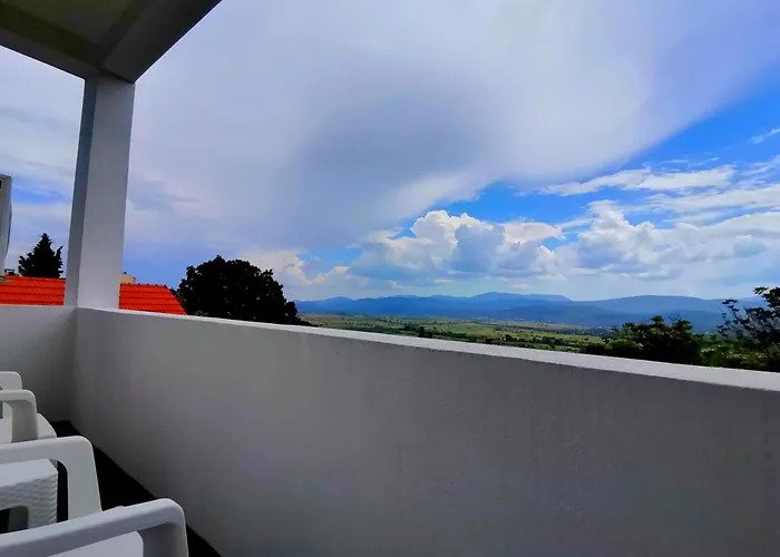 Tri Kralja - Three Kings In The Center With Private Parking *