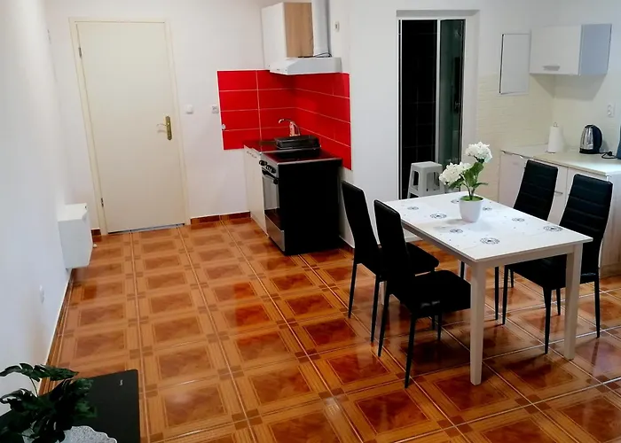 Tri Kralja - Three Kings In The Center With Private Parking إيموتسكي