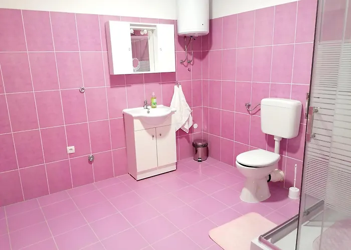 Tri Kralja - Three Kings In The Center With Private Parking شقة إيموتسكي