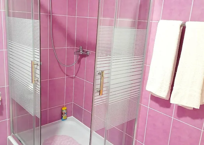 Tri Kralja - Three Kings In The Center With Private Parking *