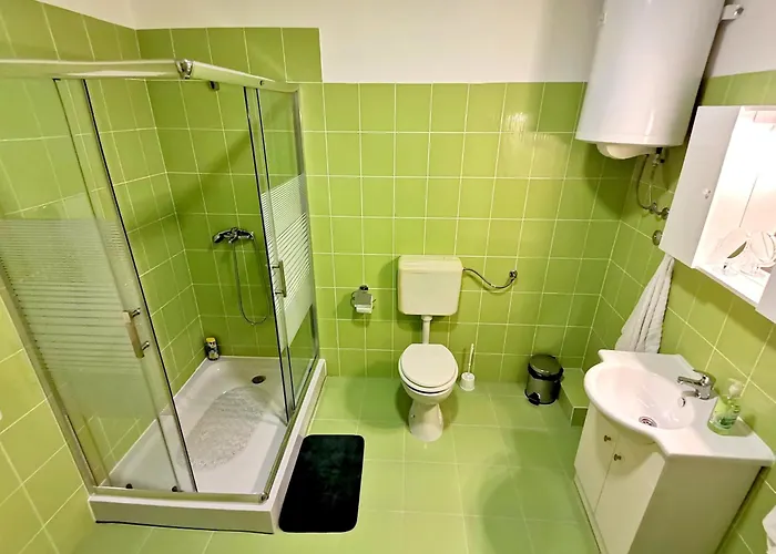 Tri Kralja - Three Kings In The Center With Private Parking شقة